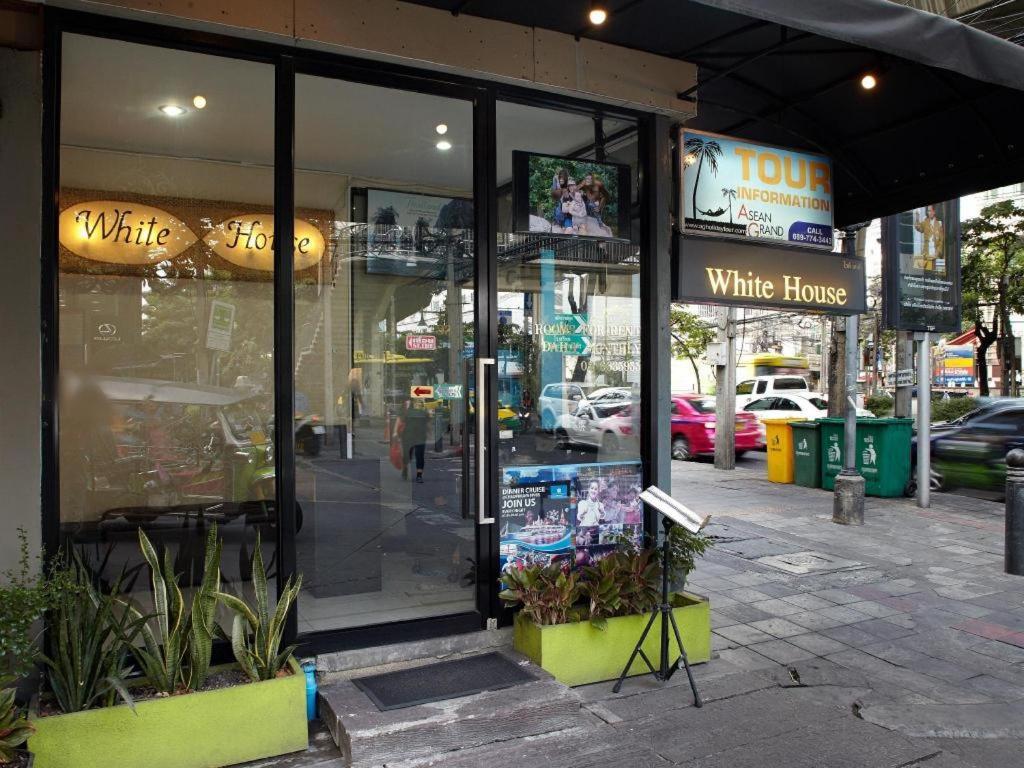 White House Asoke Sukhumvit 18 3* Bangkok