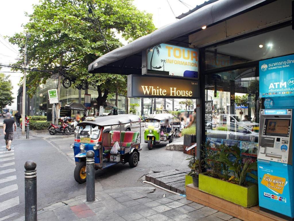 White House Asoke Sukhumvit 18 Hotel 3*