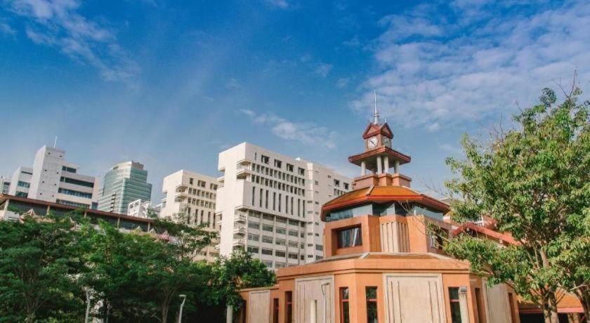 White House Asoke Sukhumvit 18 Hotel Bangkok