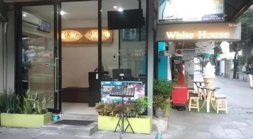 Hotel White House Asoke Sukhumvit 18 3*